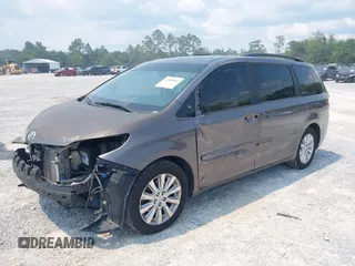 2011 Toyota Sienna XLE с VIN 5TDDK3DC7BS002538, выставлен на аукционе IAAI как лот 42385087 с пробегом 235 415 миль миль и . История ставок и продаж доступна на DreamBid. Изображение 18.