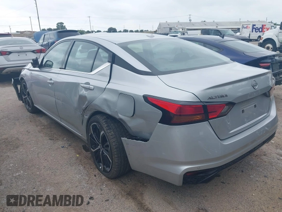 2023 Nissan Altima SR z VIN 1N4BL4CV6PN371181, wystawiony jako IAAI lot #42417091 z przebiegiem 52 700 mil mil oraz . Historia ofert i sprzedaży dostępna na DreamBid. Obrazek 3.