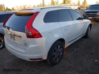 2016 Volvo XC60 T5 Platinum with VIN YV4612RM0G2787732, listed as a IAAI auction lot 41408345 with 120,429 mi miles. Bid and sale history available at carsss.com. Image 4.