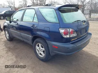 2001 Lexus RX with VIN JTJHF10U310170085, listed as a IAAI auction lot 41795796 with 205,057 mi miles and . Bid and sale history available at carsss.com. Image 3.