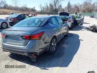 2019 Nissan Altima 2.5 SV with VIN 1N4BL4DV7KC140549, listed as a IAAI auction lot 41779383 with 104,152 mi miles. Bid and sale history available at carsss.com. Image 4.
