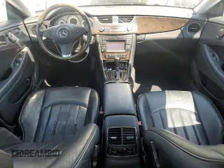 2009 Mercedes-Benz CLS 550 with VIN WDDDJ72X09A144730, listed as a Copart auction lot 62797235 with 116,924 mi miles and Salvage title. Bid and sale history available at DreamBid. Image 8.