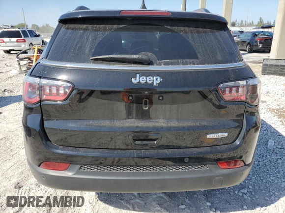 2020 Jeep Compass Altitude z VIN 3C4NJCBB4LT241702, wystawiony jako Copart lot #48745925 z przebiegiem 53 187 mil mil oraz Nie do naprawy. Historia ofert i sprzedaży dostępna na DreamBid. Obrazek 6.