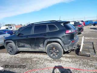 2019 Jeep Cherokee Latitude with VIN 1C4PJMCX8KD464323, listed as a IAAI auction lot 41700738 with 179,234 mi miles. Bid and sale history available at carsss.com. Image 14.