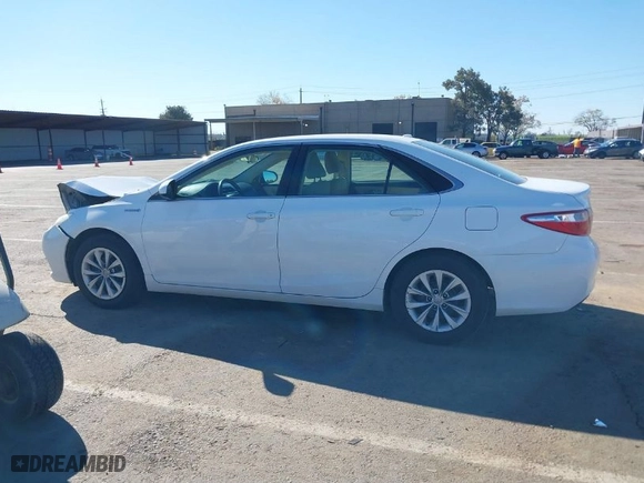 2015 Toyota Camry Hybrid LE with VIN 4T1BD1FK2FU165072, listed as a IAAI auction lot 41884493 with 176,595 mi miles. Bid and sale history available at carsss.com. Image 14.