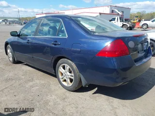 2006 Honda Accord Sdn LX SE with VIN 1HGCM563X6A181385, listed as a IAAI auction lot 41951381 with 256,164 mi miles. Bid and sale history available at carsss.com. Image 3.