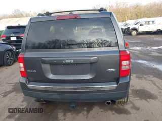2017 Jeep Patriot High Altitude with VIN 1C4NJRFB1HD110320, listed as a IAAI auction lot 41152170 with 88,341 mi miles. Bid and sale history available at carsss.com. Image 16.