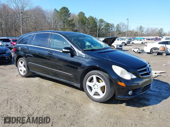2010 Mercedes-Benz R-Class R 350 with VIN 4JGCB6FE0AA110342, listed as a IAAI auction lot 41440290 with 164,596 mi miles. Bid and sale history available at carsss.com. Image 1.