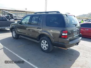 2008 Ford Explorer XLT with VIN 1FMEU73E98UA62801, listed as a IAAI auction lot 42096409 with 156,209 mi miles. Bid and sale history available at carsss.com. Image 3.