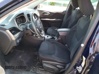 2016 Jeep Cherokee Latitude with VIN 1C4PJMCS1GW304073, listed as a Copart auction lot 60467055 with 74,826 mi miles and Salvage title. Bid and sale history available at DreamBid. Image 7.