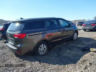 2018 Kia Sedona LX with VIN KNDMB5C12J6372631, listed as a IAAI auction lot 41994306 with 75,918 mi miles. Bid and sale history available at carsss.com. Image 4.