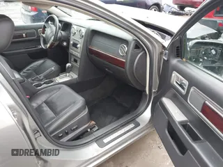 2009 Lincoln MKZ with VIN 3LNHM26T99R605048, listed as a IAAI auction lot 41459816 with 95,348 mi miles and . Bid and sale history available at DreamBid. Image 5.