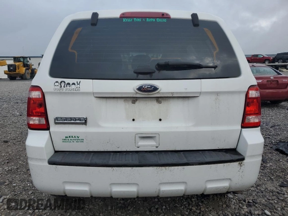 2011 Ford Escape XLS z VIN 1FMCU0C79BKB47155, wystawiony jako Copart lot #60277365 z przebiegiem 124 799 mil mil oraz Czysty tytuł • Clean title. Historia ofert i sprzedaży dostępna na DreamBid. Obrazek 6.
