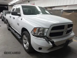 2015 Ram 1500 Tradesman z VIN 1C6RR6FG8FS541905, wystawiony jako IAAI lot #42118713 z przebiegiem 111 270 mil mil oraz . Historia ofert i sprzedaży dostępna na DreamBid. Obrazek 1.