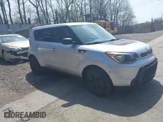 2014 Kia Soul with VIN KNDJN2A20E7738784, listed as a IAAI auction lot 42102980 with 139,242 mi miles. Bid and sale history available at carsss.com. Image 1.
