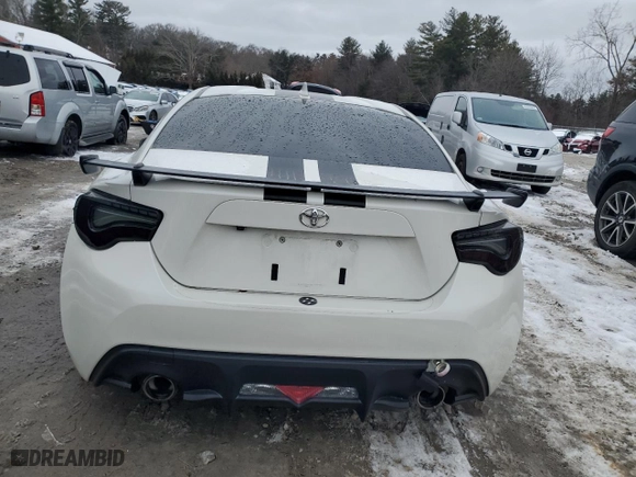 2017 Toyota 86 with VIN JF1ZNAA12H8708632, listed as a Copart auction lot 40868004 with 47,879 mi miles and Non Repairable. Bid and sale history available at carsss.com. Image 6.