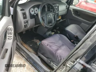 2001 Ford Escape with VIN 1FMYU03B91KC56563, listed as a Copart auction lot 81233934 with 173,775 mi miles and Non repairable. Bid and sale history available at DreamBid. Image 8.