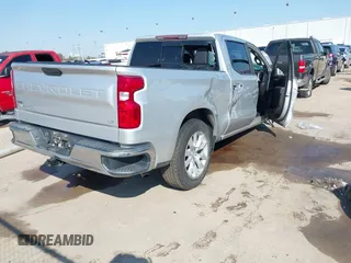 2020 Chevrolet Silverado 1500 LT with VIN 3GCPWCED3LG218797, listed as a IAAI auction lot 41631845 with 41,555 mi miles. Bid and sale history available at carsss.com. Image 4.