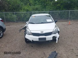 2017 Kia Rio LX z VIN KNADM4A35H6117584, wystawiony jako IAAI lot #42244051 z przebiegiem 123 378 mil mil oraz . Historia ofert i sprzedaży dostępna na DreamBid. Obrazek 13.