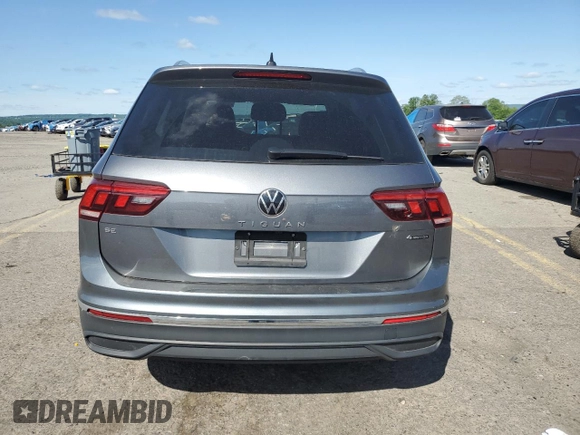 2024 Volkswagen Tiguan SE z VIN 3VVMB7AX3RM078249, wystawiony jako Copart lot #57566155 z przebiegiem 25 713 mil mil oraz Szkoda całkowita • Salvage title. Historia ofert i sprzedaży dostępna na DreamBid. Obrazek 6.
