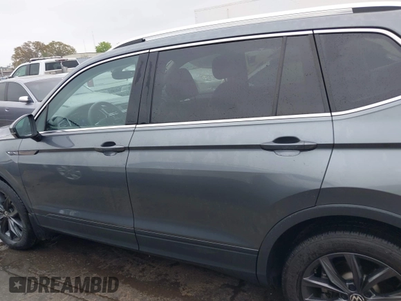 2022 Volkswagen Tiguan SE with VIN 3VV3B7AX7NM008114, listed as a IAAI auction lot 41843315 with 42,016 mi miles and . Bid and sale history available at DreamBid. Image 14.