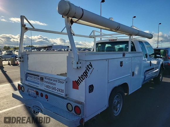 2015 Ford F-250 XLT with VIN 1FT7X2AT2FEB61007, listed as a IAAI auction lot 42663794 with 303,185 mi miles and . Bid and sale history available at DreamBid. Image 20.