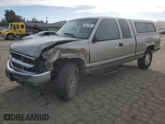 1998 Chevrolet Silverado 1500 with VIN 1GCEK19R1WE171942, listed as a Copart auction lot 46476505 with 219,527 mi miles and Salvage Title. Bid and sale history available at DreamBid. Image 1.