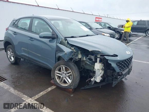 2022 Hyundai Kona SE with VIN KM8K2CAB3NU839432, listed as a IAAI auction lot 41772947 with 32,353 mi miles. Bid and sale history available at carsss.com. Image 1.