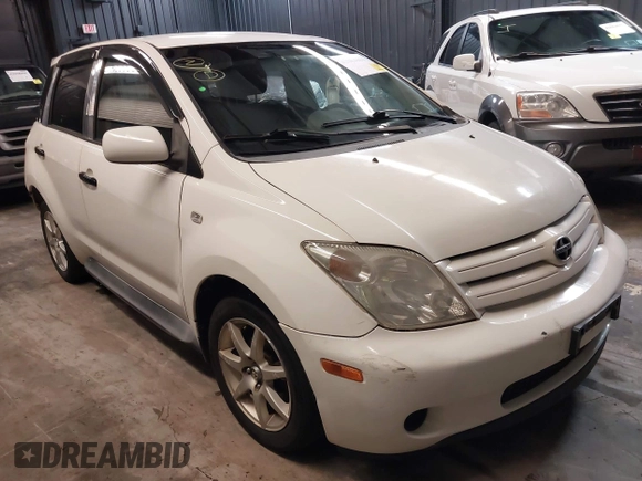 2005 Scion xA z VIN JTKKT624650079130, wystawiony jako IAAI lot #42084860 z przebiegiem 181 378 mil mil oraz . Historia ofert i sprzedaży dostępna na DreamBid. Obrazek 1.