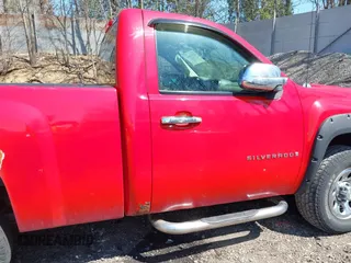 2009 Chevrolet Silverado 1500 Work Truck with VIN 1GCEK14C29Z187289, listed as a IAAI auction lot 42113066 with 109,077 mi miles. Bid and sale history available at carsss.com. Image 19.