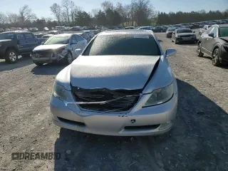 2007 Lexus LS 460 L z VIN JTHGL46FX75001158, wystawiony jako Copart lot #49345445 z przebiegiem 271 513 mil mil oraz Czysty tytuł • Clean title. Historia ofert i sprzedaży dostępna na DreamBid. Obrazek 10.