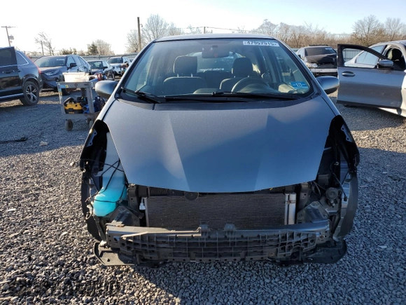 2013 Honda Fit with VIN JHMGE8H39DC060147, listed as a Copart auction lot 47957915 with 72,484 mi miles and Salvage Title. Bid and sale history available at carsss.com. Image 5.