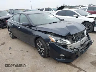 2020 Nissan Altima 2.5 SL with VIN 1N4BL4EV2LC211639, listed as a IAAI auction lot 41436499 with 95,814 mi miles. Bid and sale history available at carsss.com. Image 1.