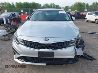 2020 Kia Optima LX z VIN 5XXGT4L38LG444734, wystawiony jako IAAI lot #42220277 z przebiegiem 56 105 mil mil oraz . Historia ofert i sprzedaży dostępna na DreamBid. Obrazek 11.
