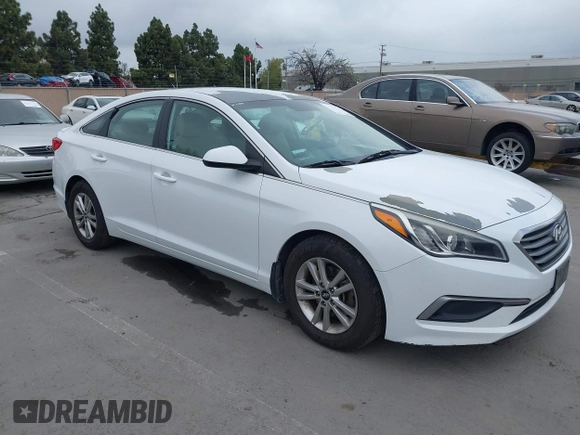 2017 Hyundai Sonata SE with VIN 5NPE24AF8HH595026, listed as a IAAI auction lot 41906112 with 165,519 mi miles. Bid and sale history available at carsss.com. Image 1.