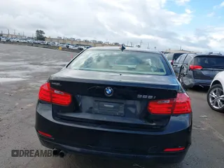 2015 BMW 3 Series 328i z VIN WBA3A5G54FNS90096, wystawiony jako IAAI lot #41778545 z przebiegiem 99 511 mil mil oraz . Historia ofert i sprzedaży dostępna na DreamBid. Obrazek 17.