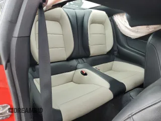 2015 Ford Mustang EcoBoost z VIN 1FA6P8TH8F5378204, wystawiony jako Copart lot #49184795 z przebiegiem 74 790 mil mil oraz Szkoda całkowita • Salvage title. Historia ofert i sprzedaży dostępna na DreamBid. Obrazek 10.