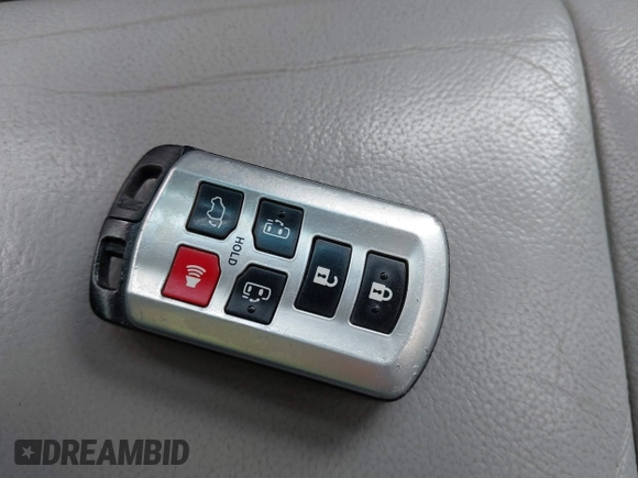 2017 Toyota Sienna XLE Auto Access Seat with VIN 5TDYZ3DCXHS888196, listed as a IAAI auction lot 41730418 with 131,201 mi miles. Bid and sale history available at carsss.com. Image 11.