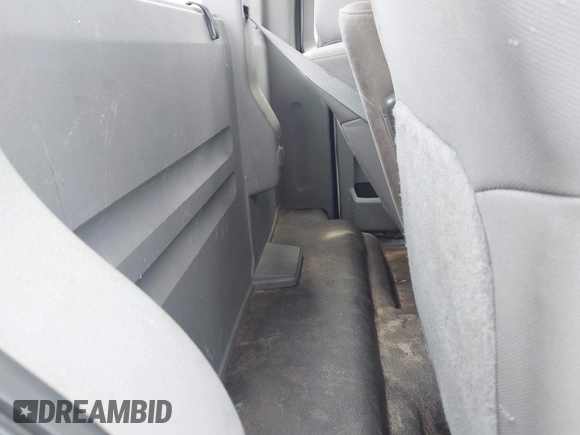 2005 Ford F-150 XL с VIN 1FTRF122X5NB39640, выставлен на аукционе IAAI как лот 42460270 с пробегом 276 631 миль миль и . История ставок и продаж доступна на DreamBid. Изображение 8.
