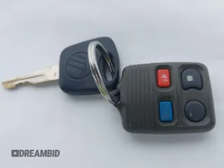 1999 Mercury Grand Marquis LS с VIN 2MEFM75W6XX630636, выставлен на аукционе IAAI как лот 42471128 с пробегом 216 223 миль миль и . История ставок и продаж доступна на DreamBid. Изображение 11.
