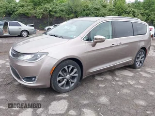 2017 Chrysler Pacifica Limited with VIN 2C4RC1GG4HR537737, listed as a IAAI auction lot 42151937 with 162,473 mi miles and . Bid and sale history available at DreamBid. Image 18.