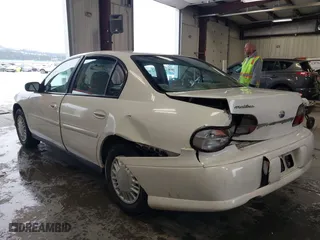 2002 Chevrolet Malibu with VIN 1G1ND52J42M623395, listed as a IAAI auction lot 41609002 with 197,572 mi miles. Bid and sale history available at carsss.com. Image 3.