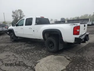 2008 Chevrolet Silverado 3500HD DRW LTZ with VIN 1GCJK33618F206520, listed as a Copart auction lot 77017104 with 132,687 mi miles and Salvage Title. Bid and sale history available at carsss.com. Image 2.