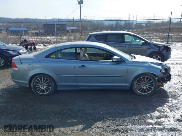2009 Volvo C70 z VIN YV1MC67269J077153, wystawiony jako IAAI lot #41432312 z przebiegiem 67 700 mil mil oraz . Historia ofert i sprzedaży dostępna na DreamBid. Obrazek 14.