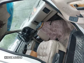 1994 Ford Econoline Cargo z VIN 1FDEE14N3RHA79838, wystawiony jako IAAI lot #42207281 z przebiegiem Nie podano mil oraz . Historia ofert i sprzedaży dostępna na DreamBid. Obrazek 5.