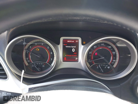 2015 Dodge Journey American Value Pkg with VIN 3C4PDCAB8FT605870, listed as a IAAI auction lot 41930474 with 205,741 mi miles. Bid and sale history available at carsss.com. Image 7.