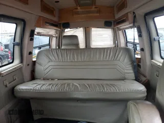 2003 Chevrolet Express Cargo YF7 Upfitter z VIN 1GBFG15T631192686, wystawiony jako Copart lot #51153725 z przebiegiem 124 227 mil mil oraz Czysty tytuł • Clean title. Historia ofert i sprzedaży dostępna na DreamBid. Obrazek 10.