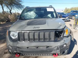 2021 Jeep Renegade Trailhawk z VIN ZACNJDC19MPN25411, wystawiony jako IAAI lot #41398000 z przebiegiem 45 678 mil mil oraz . Historia ofert i sprzedaży dostępna na DreamBid. Obrazek 12.