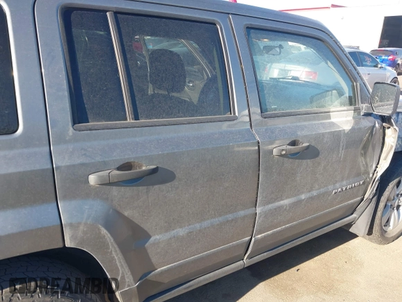 2013 Jeep Patriot Sport z VIN 1C4NJRBB5DD132031, wystawiony jako IAAI lot #42128834 z przebiegiem 97 907 mil mil oraz . Historia ofert i sprzedaży dostępna na DreamBid. Obrazek 12.