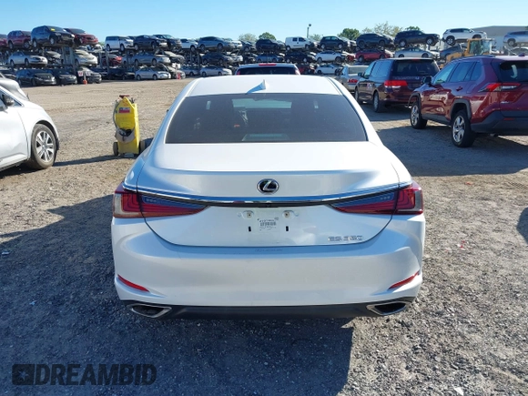 2021 Lexus ES with VIN 58ACZ1B14MU085278, listed as a IAAI auction lot 41813611 with 40,011 mi miles. Bid and sale history available at carsss.com. Image 16.